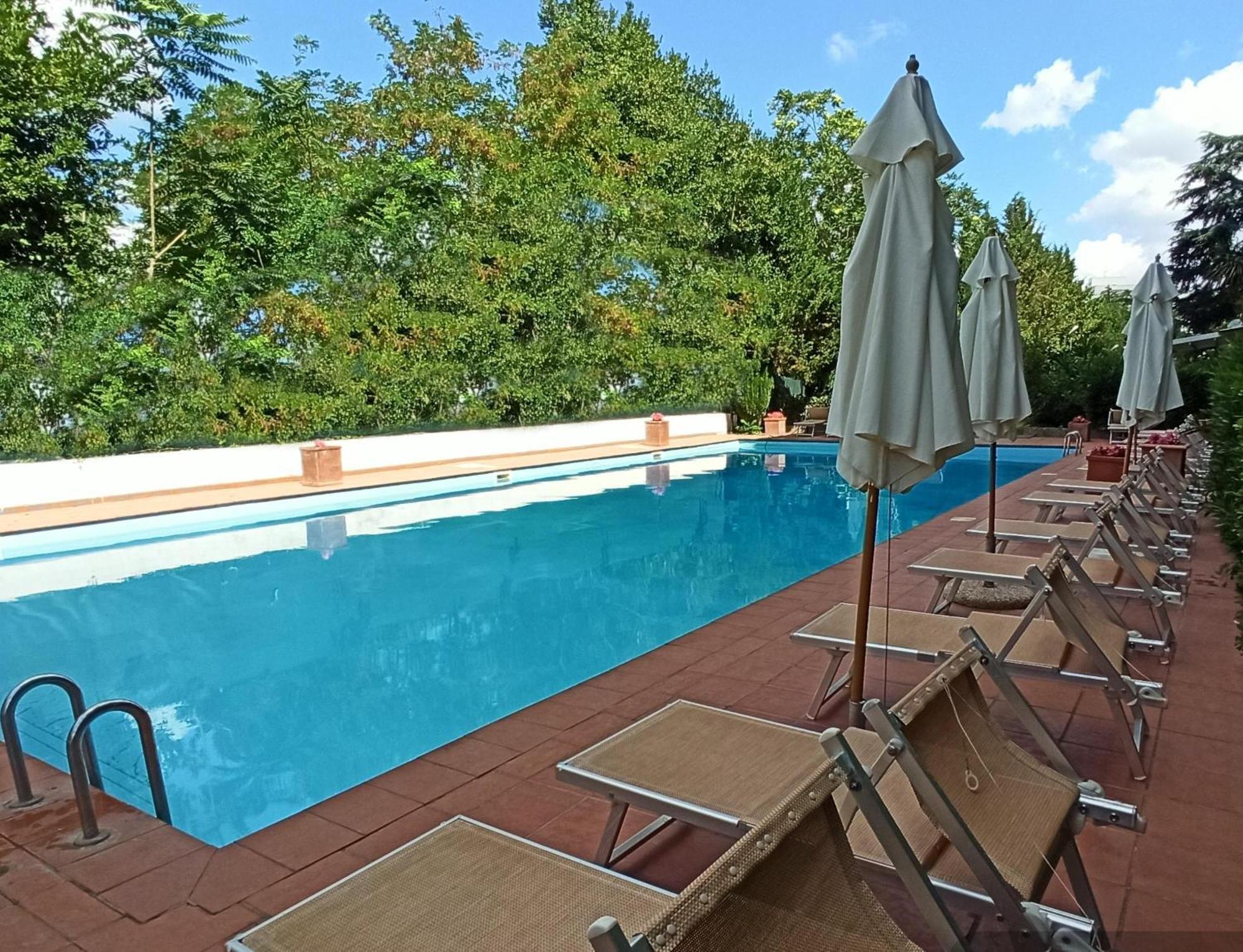 Aurelia Antica Terrace Apt Free Pool And Parking 로마 외부 사진