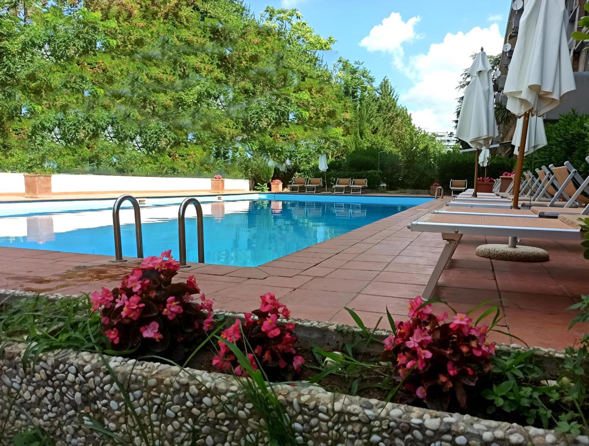 Aurelia Antica Terrace Apt Free Pool And Parking 로마 외부 사진